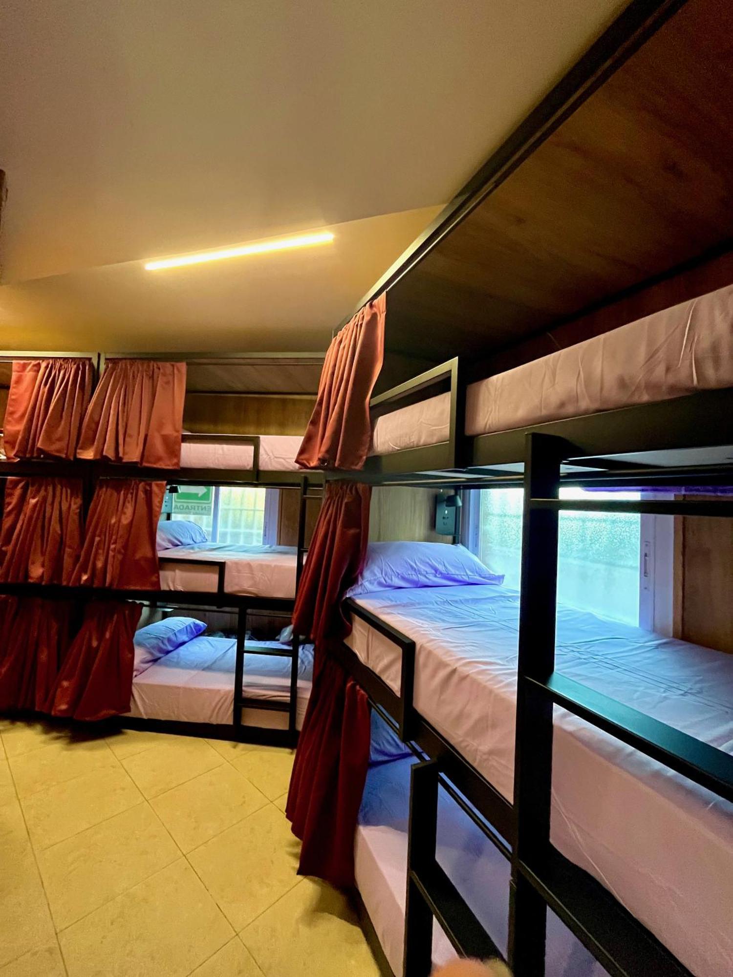 Hostel Vida Verde Madrid Bagian luar foto