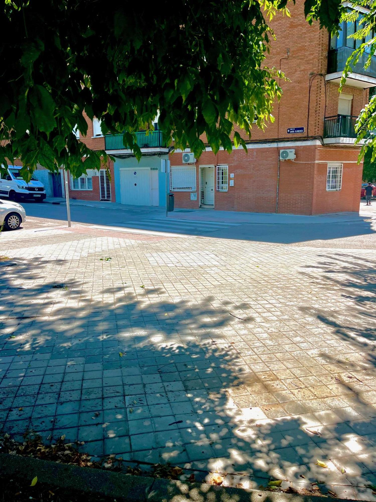 Hostel Vida Verde Madrid Bagian luar foto